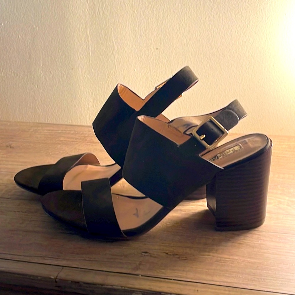 Olive green block heels size 8 - very comfy!